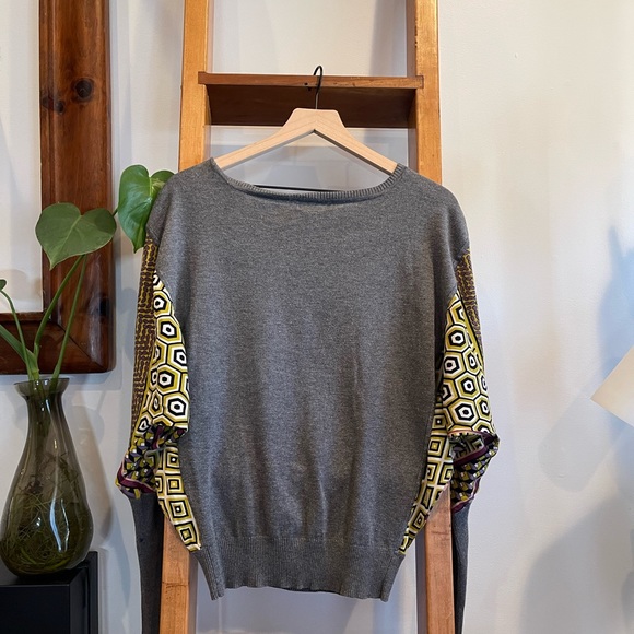 Hale Bob SZ M Silk Geometric Print Sweater! - Picture 6 of 9